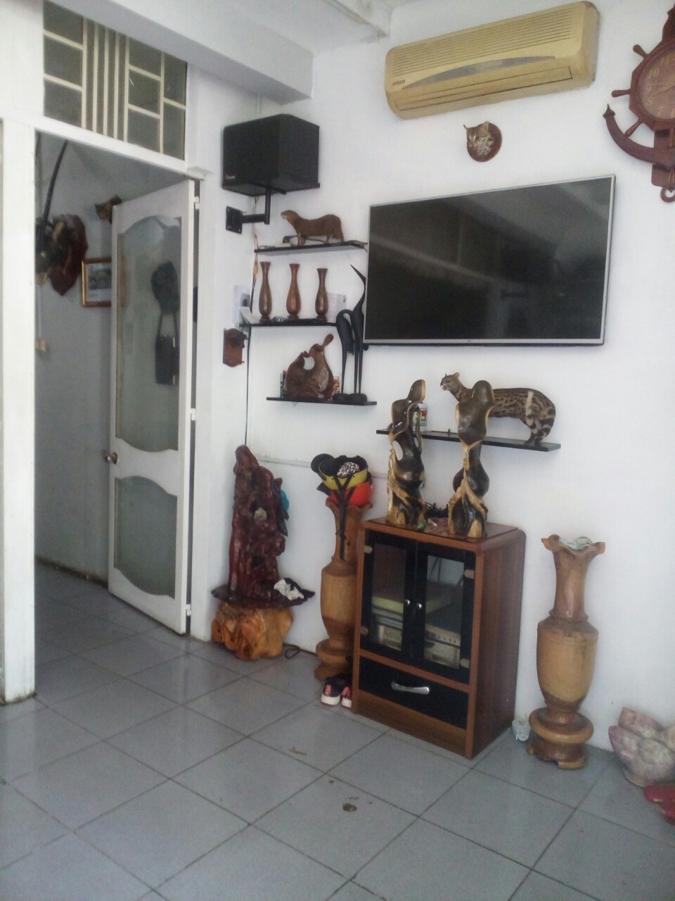 nha-ho-tung-mau-buon-ma-thuot-daklak